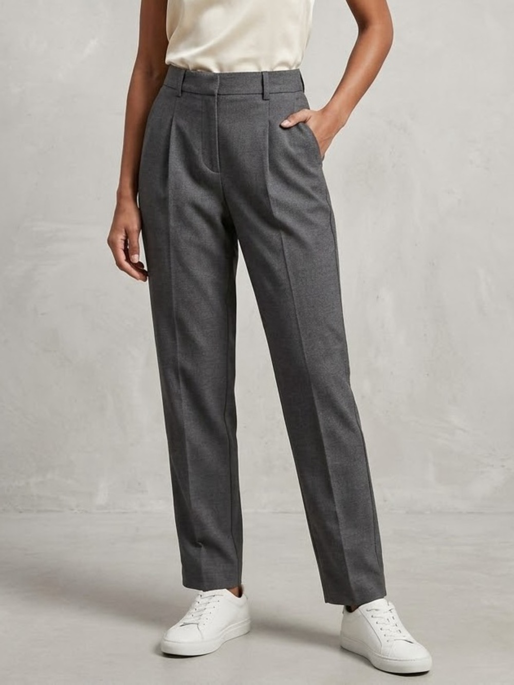 Theory Tailored High-Waist Straight-Leg Pants - Charcoal Gray